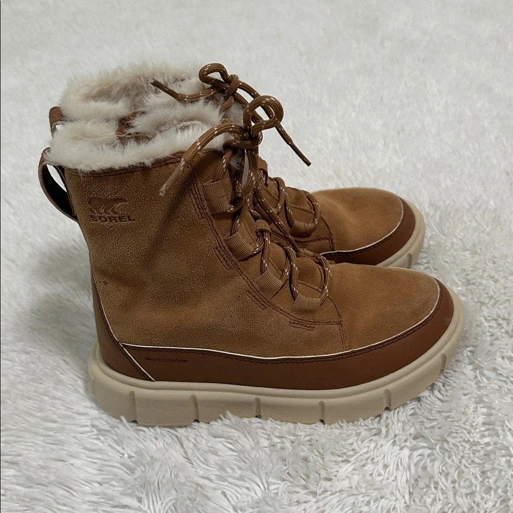 🎒 Sorel Waterproof Ankle Boots
